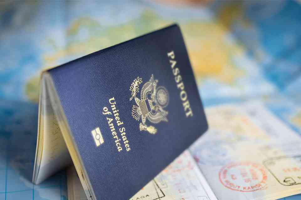 ETA del Reino Unido para ciudadanos con doble nacionalidad: ¿Qué pasaporte debes utilizar? featured image